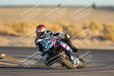 media/Nov-17-2024-CVMA (Sun) [[1fec520723]]/Race 18-Supersport Middleweight/